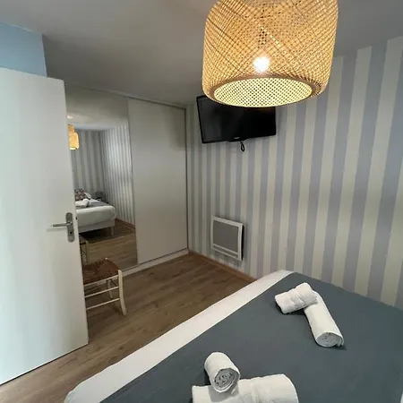 Hotel Aux Rochers De L'ocean 3*