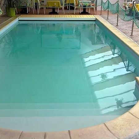 Aux Rochers De L'ocean Givrand