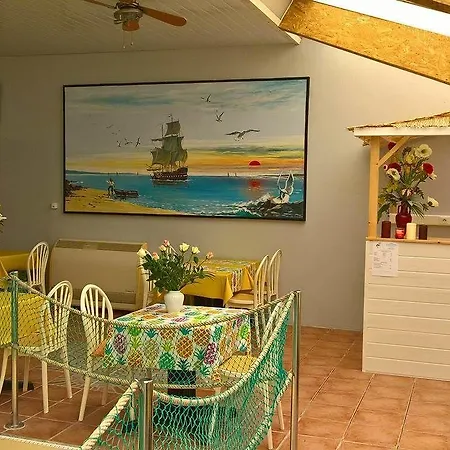 Aux Rochers De L'ocean Givrand