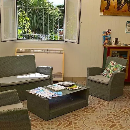 Aux Rochers De L'ocean Givrand