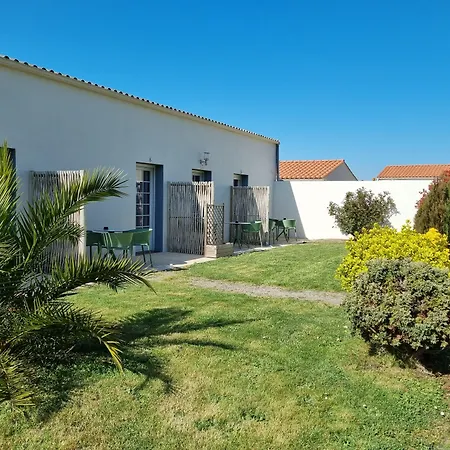 Hotel Aux Rochers De L'ocean 3*