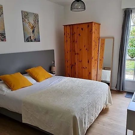 Hotel Aux Rochers De L'ocean Givrand