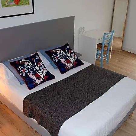 Hotel Aux Rochers De L'ocean Givrand