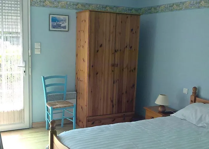 Aux Rochers De L'ocean